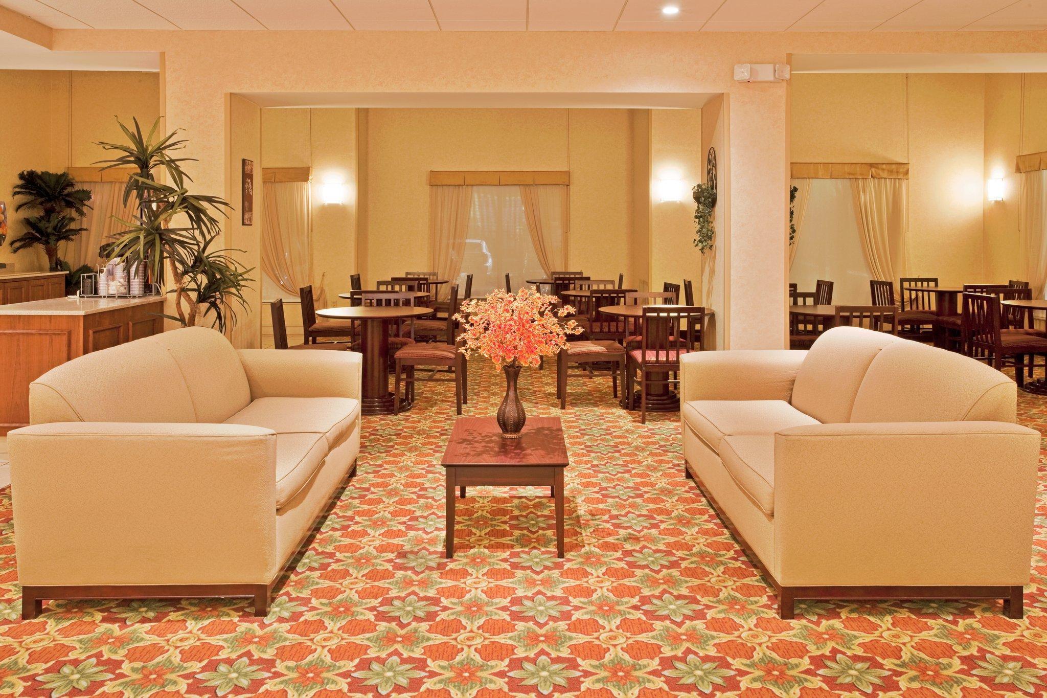 Holiday Inn Express Hotel & Suites Port Richey By Ihg Екстериор снимка
