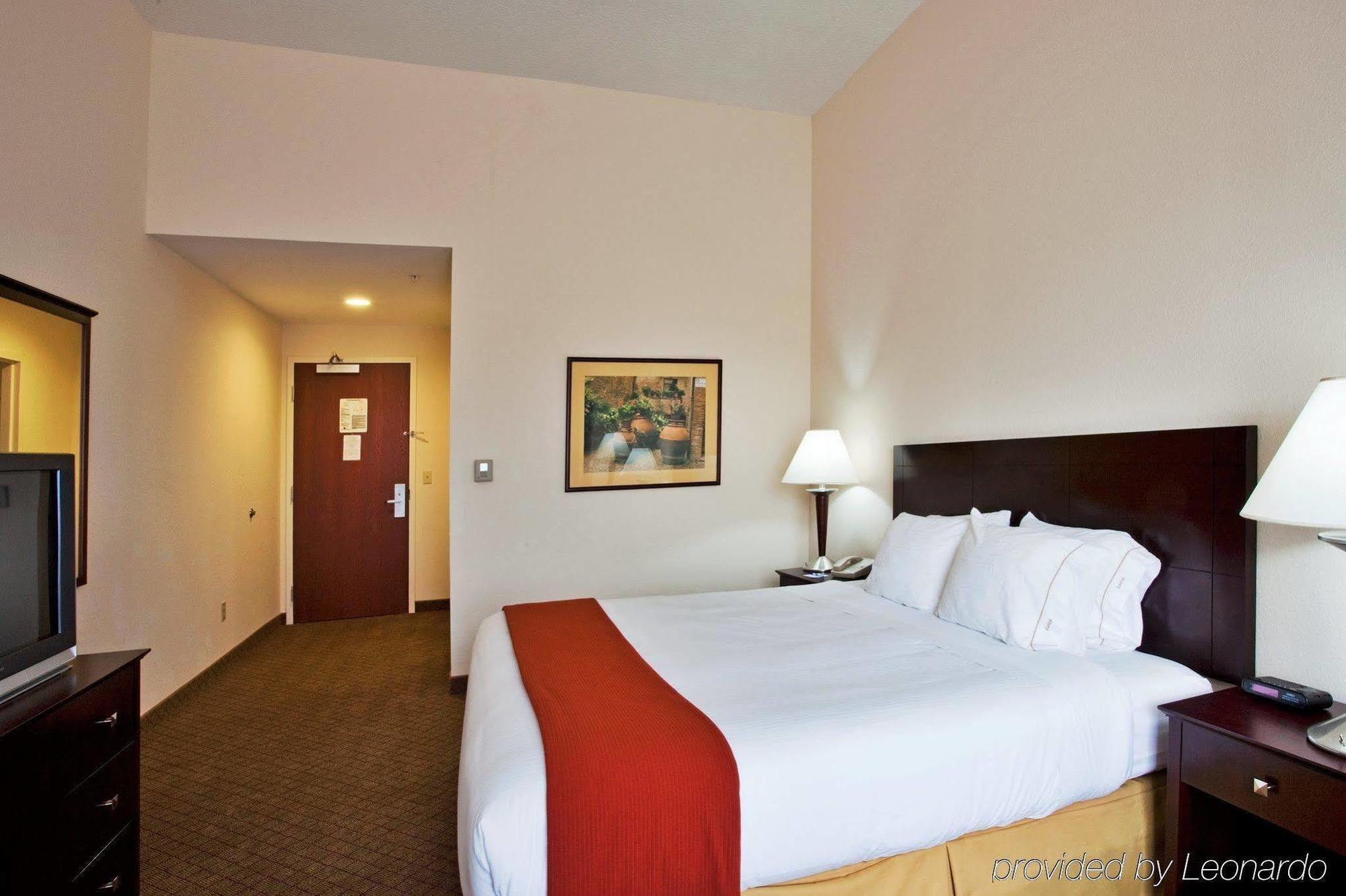 Holiday Inn Express Hotel & Suites Port Richey By Ihg Екстериор снимка